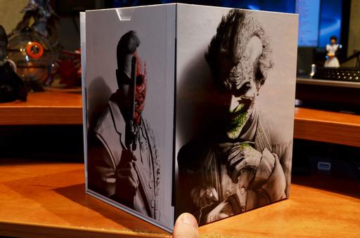 Batman: Arkham City - Распаковка и обзор Collector`s Ed. (PS3, UK)